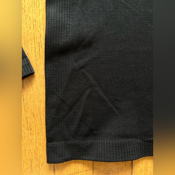 Lululemon Turtleneck Size 6 - Picture 4 of 4